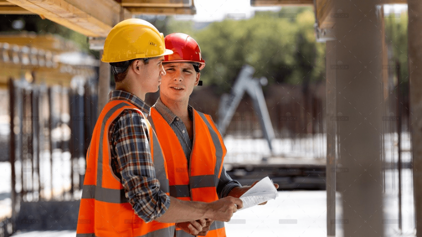 Aluminum scaffold frames for compatible scaffold systems